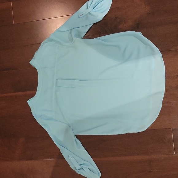 Long sky blue shirt - Picture 2 of 2